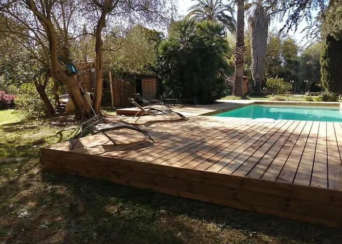 La Saint Andre - Sur Pensión 3*