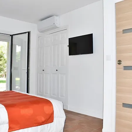 La Saint Andre - Sur 招待所